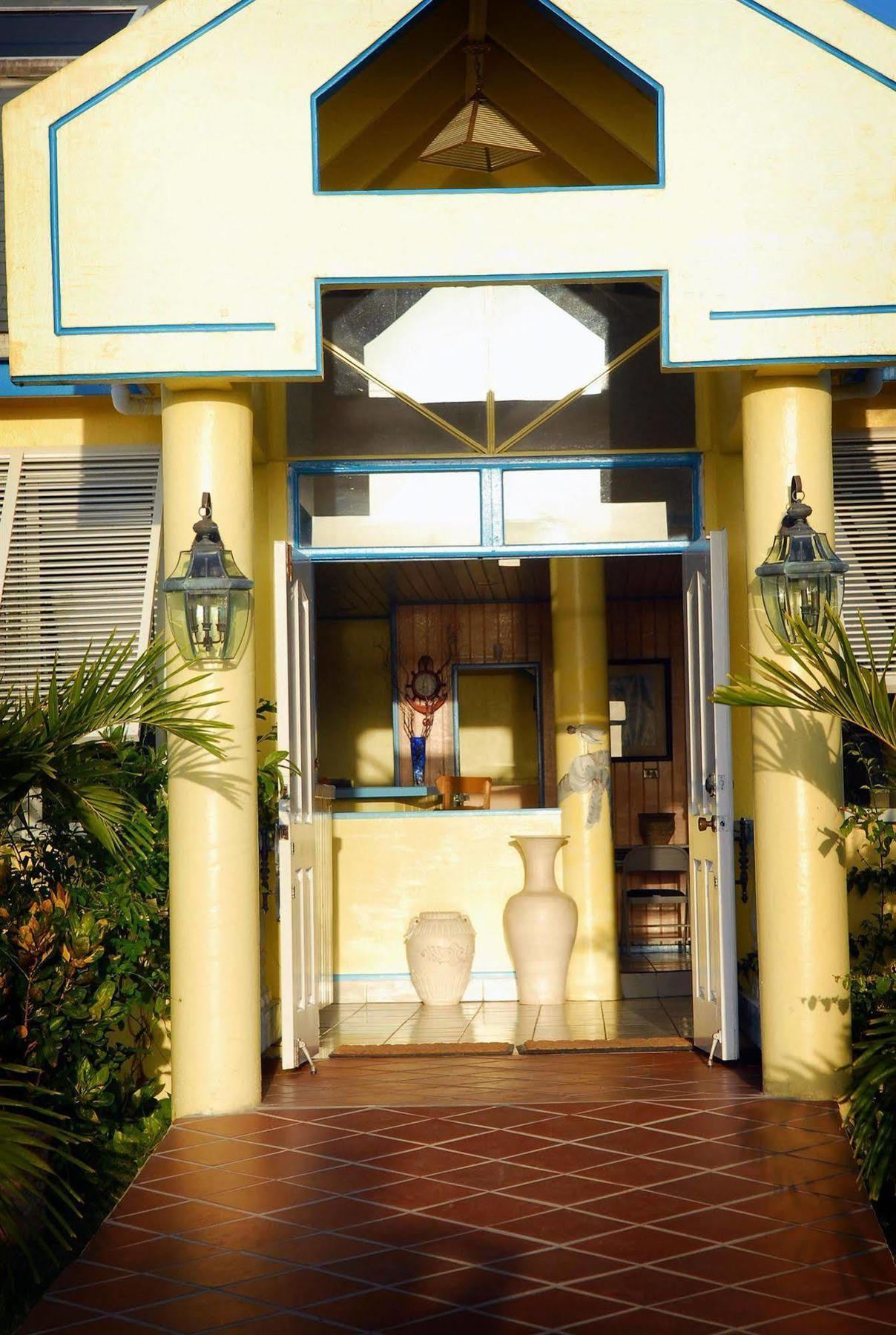 Anchorage Inn Dickenson Bay エクステリア 写真